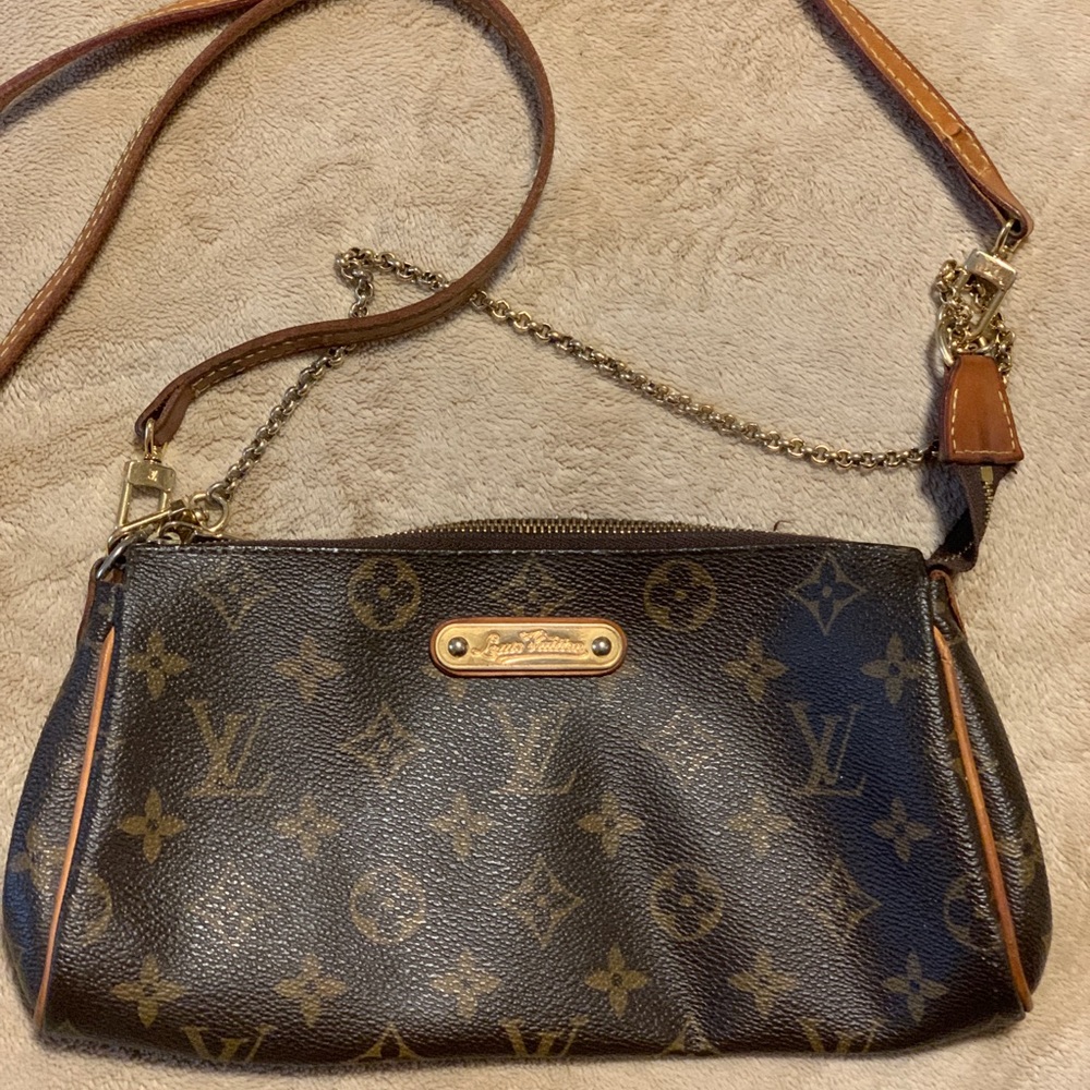 Louis Vuitton crossbody bag